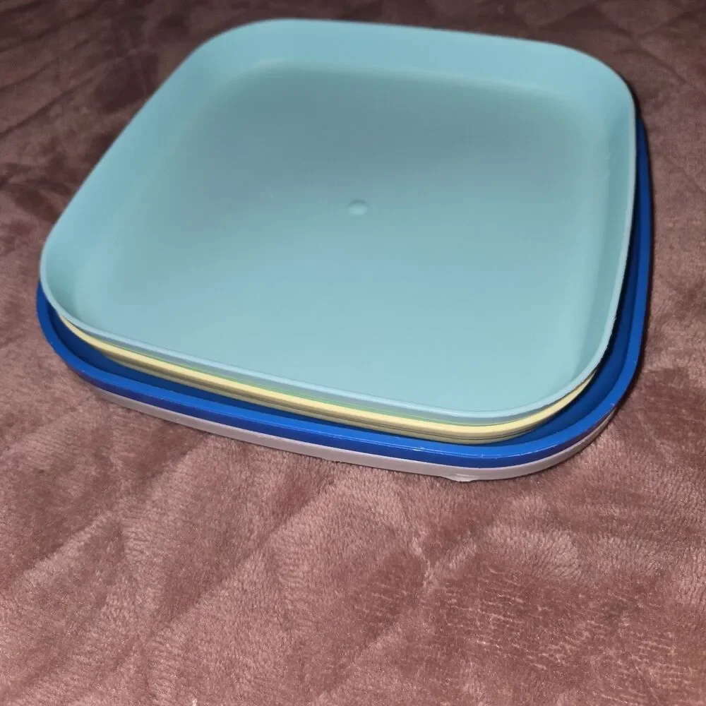 Tupperware 8